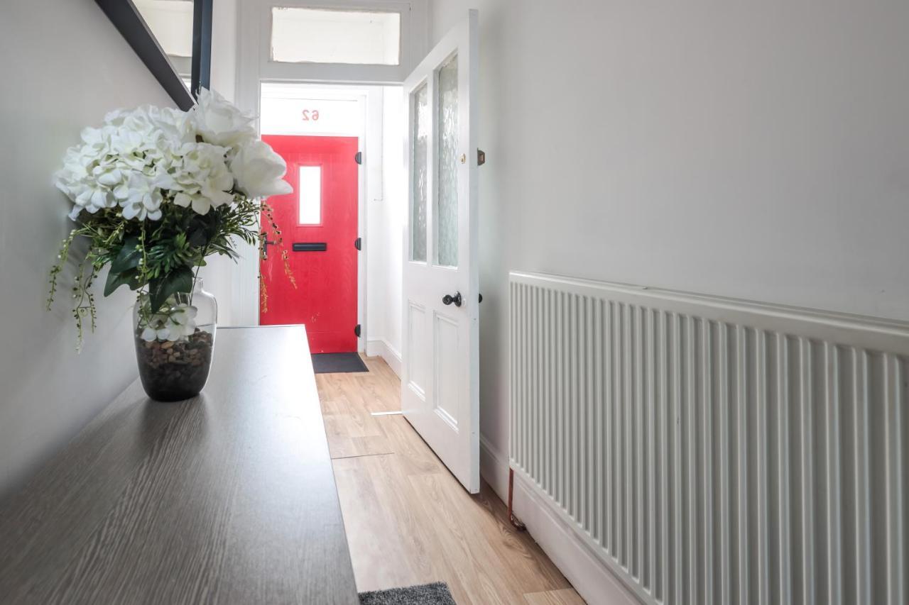 Spacious 4 Bed House In Birmingham, Suitable For Contractors ภายนอก รูปภาพ